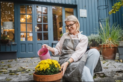 Partial Knee Replacement 101: A Less Invasive Option for Knee Arthritis